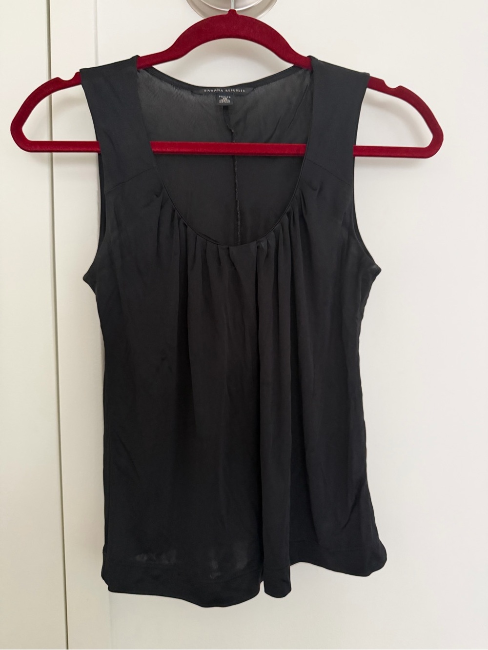 Banana Republic Black Pleated Scoop Neck Camisole